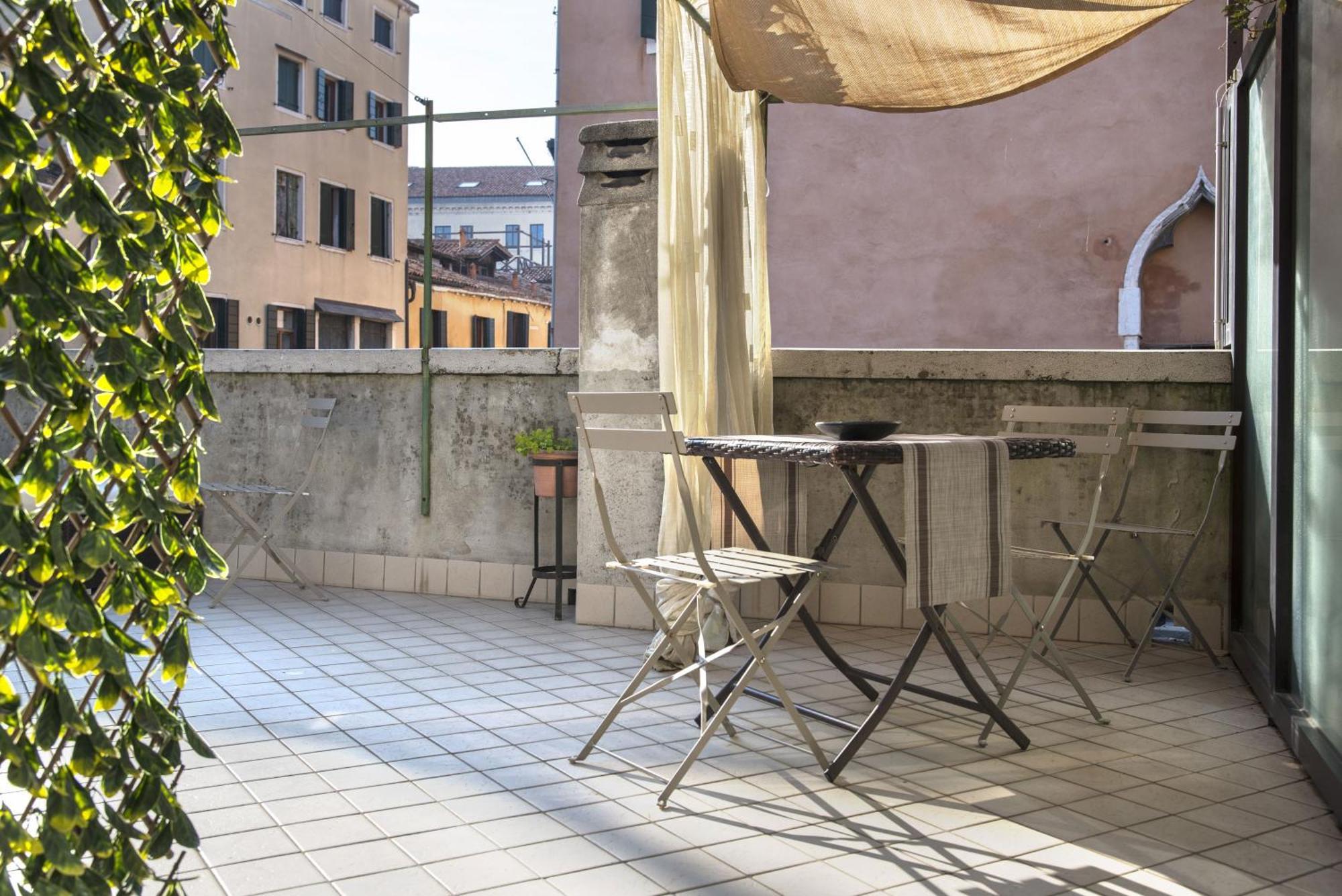 Gasthof Tre Sestieri Terrace - Canal View 2024 Venedig